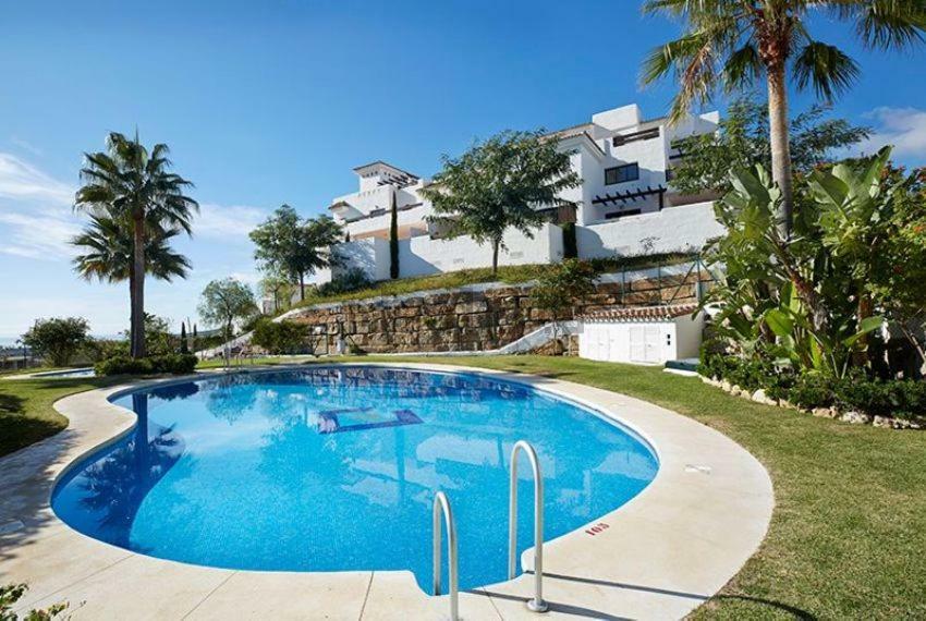 Luxury Apartment Set In Dona Julia Golf Course Casares Exterior foto